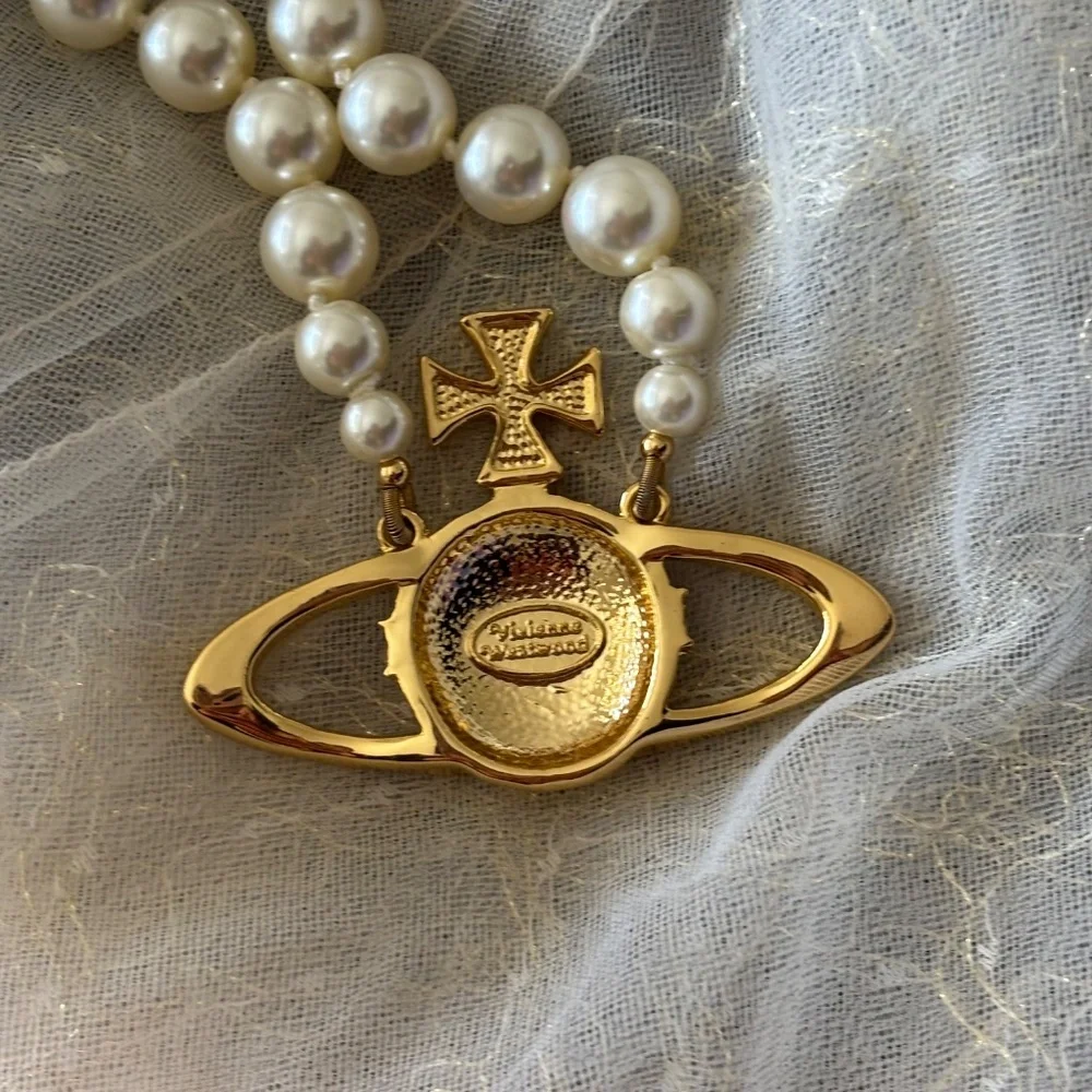 Vivienne Westwood Jumbo Pearl Saturn Orb Gold Austrian Crystal Necklace - Picture 4 of 12